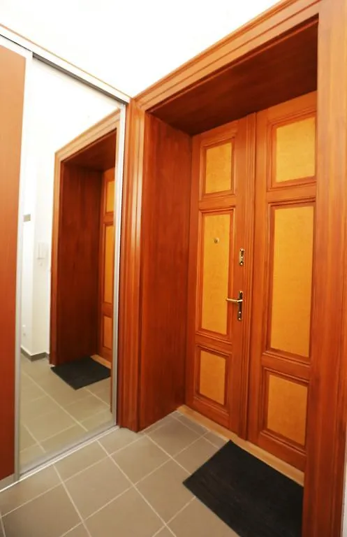 Greg Apartments Kampa Прага
